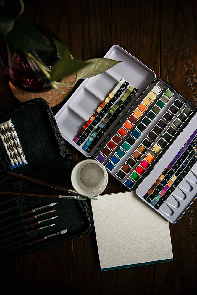 An example of watercolor paint set